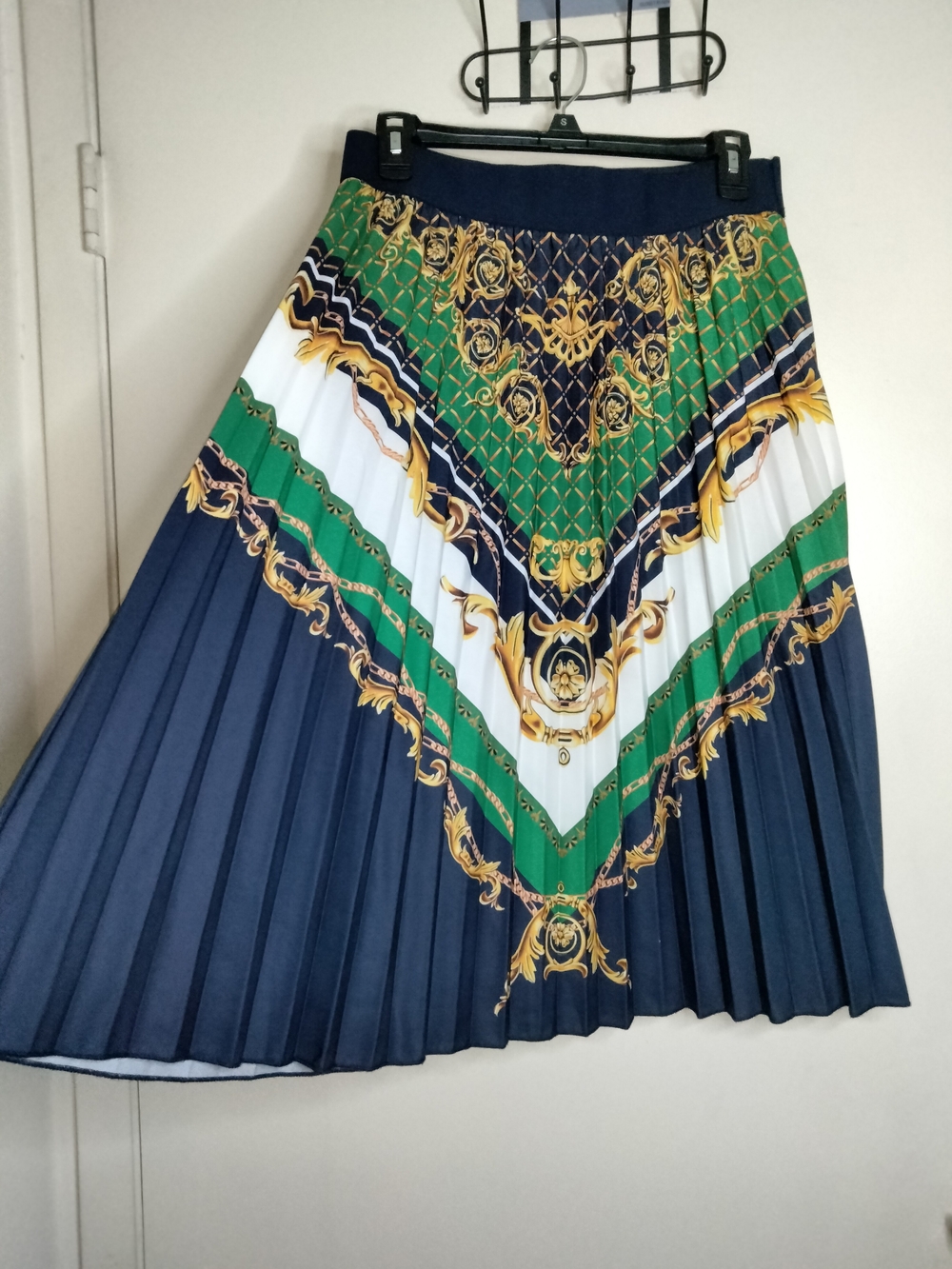Metrowear (Size M) Pleated Navy, Green & White Baroque Print Midi Swing Skirt